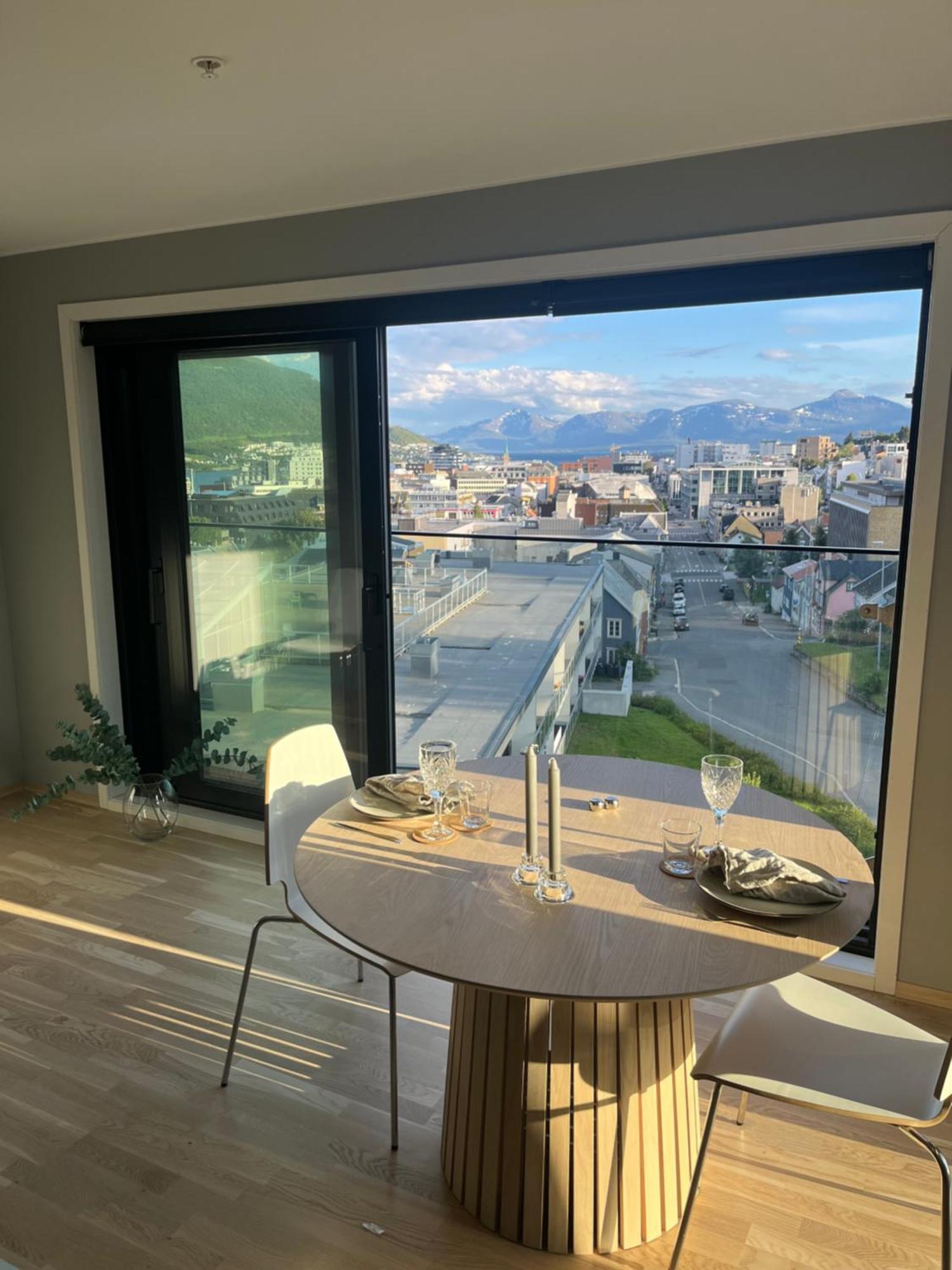 City Center 7Th Floor Apartement With Beautiful View Tromsø Exteriör bild