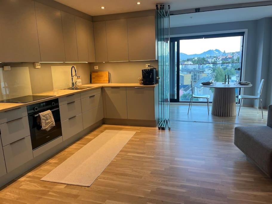 City Center 7Th Floor Apartement With Beautiful View Tromsø Exteriör bild