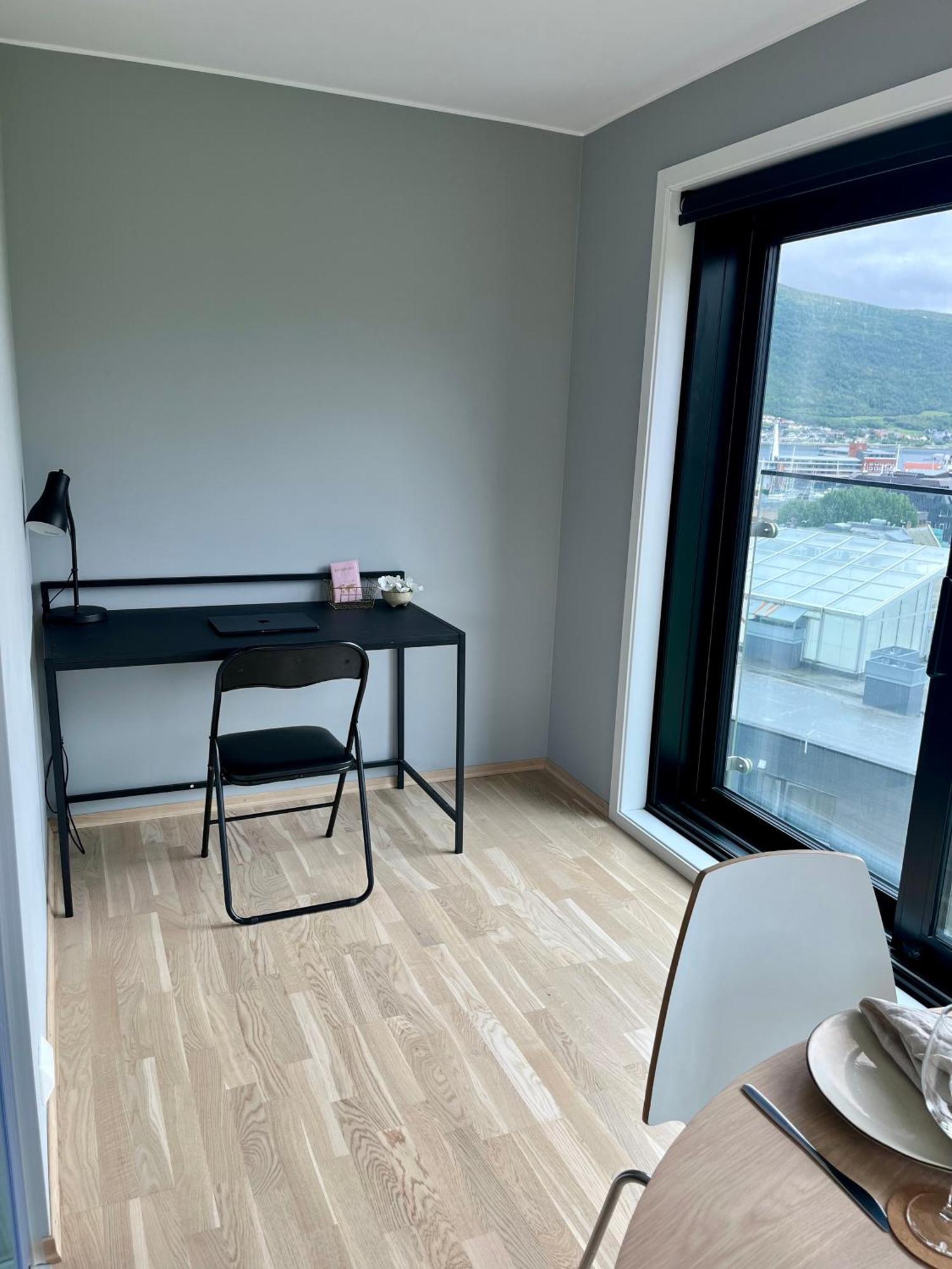 City Center 7Th Floor Apartement With Beautiful View Tromsø Exteriör bild