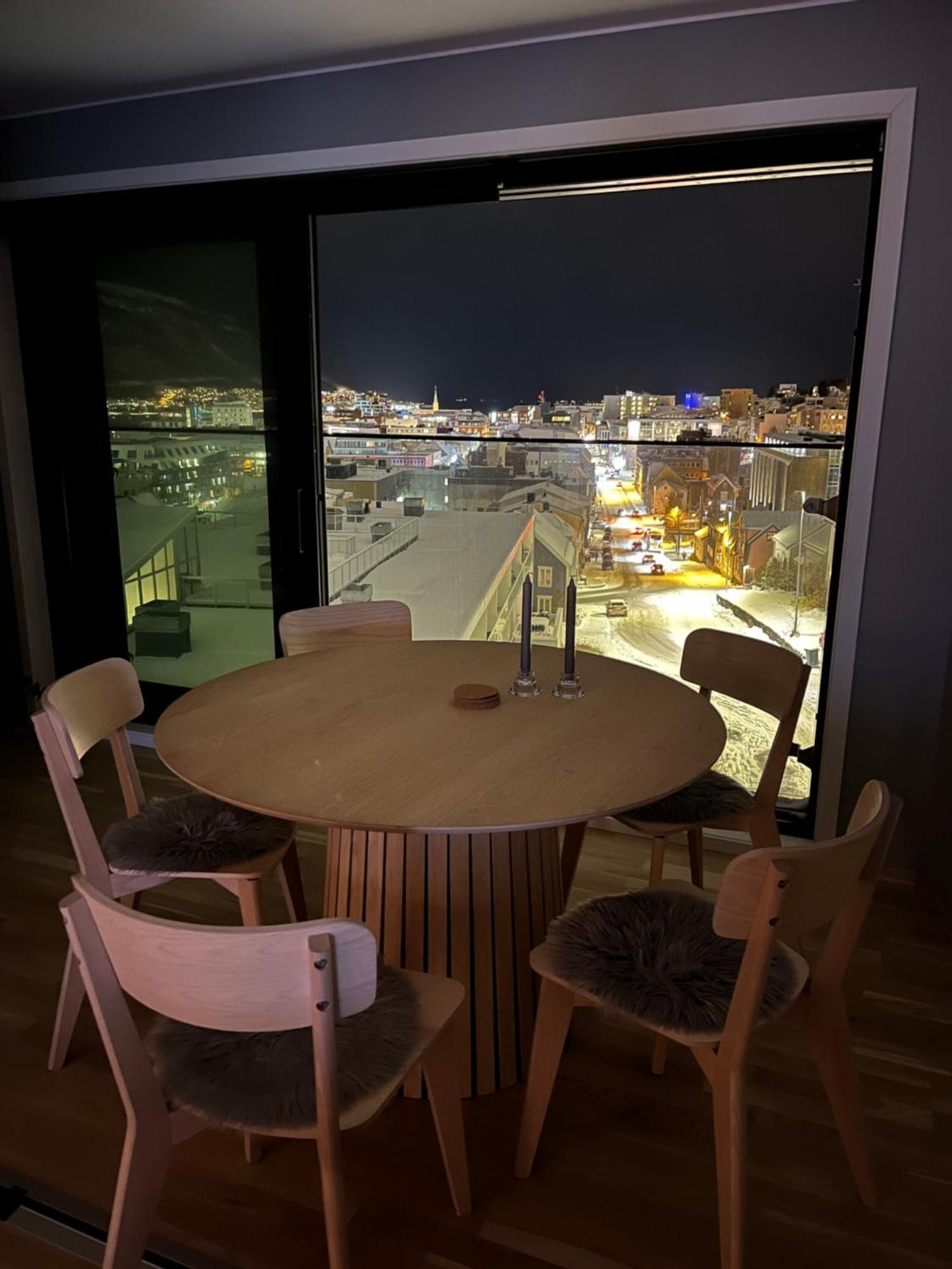 City Center 7Th Floor Apartement With Beautiful View Tromsø Exteriör bild
