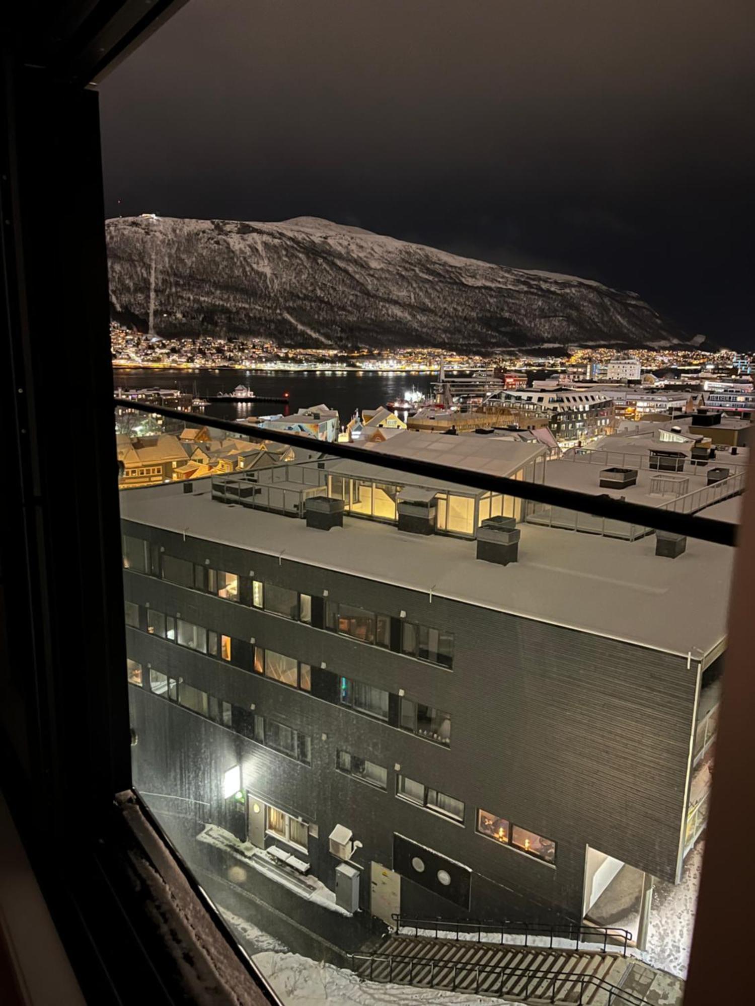 City Center 7Th Floor Apartement With Beautiful View Tromsø Exteriör bild